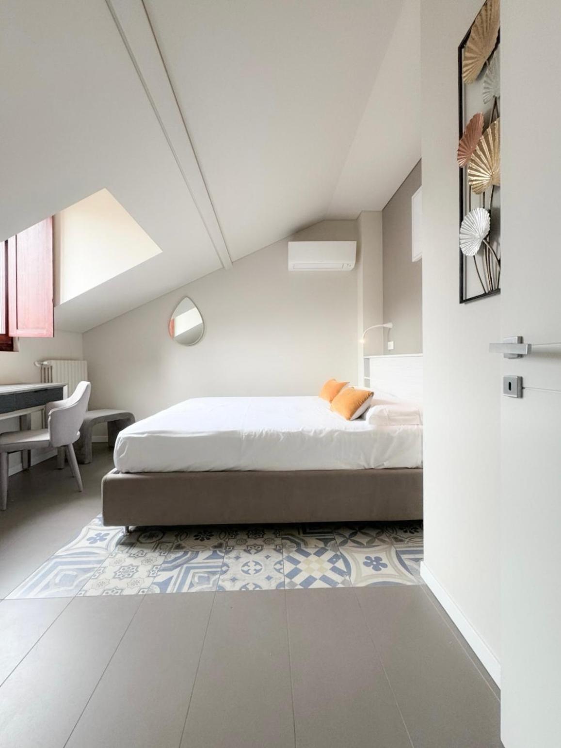 Comecasa 10 Minutes Walk From Duomo 2 Bedroom Apartment Milano Esterno foto