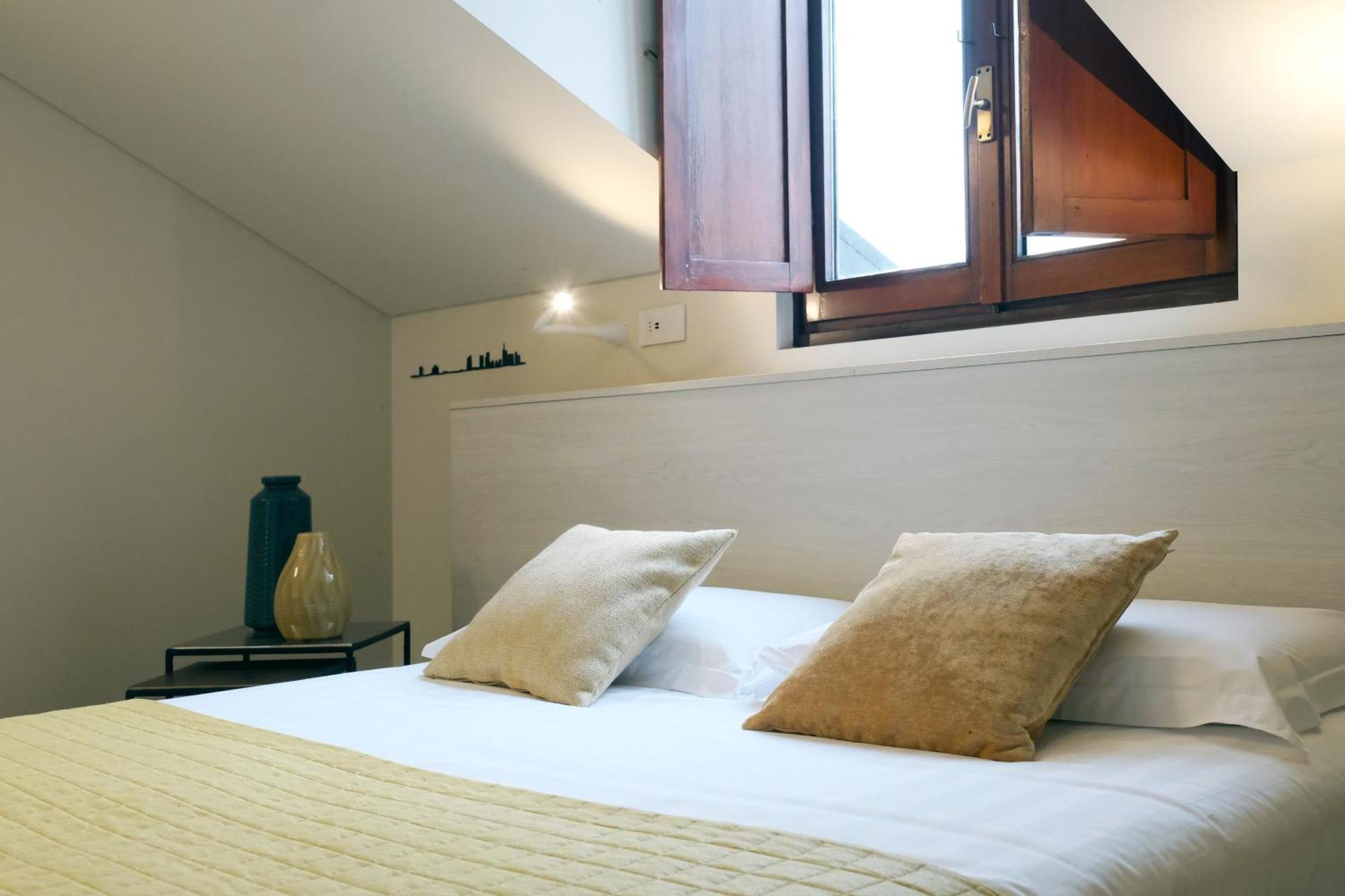Comecasa 10 Minutes Walk From Duomo 2 Bedroom Apartment Milano Esterno foto